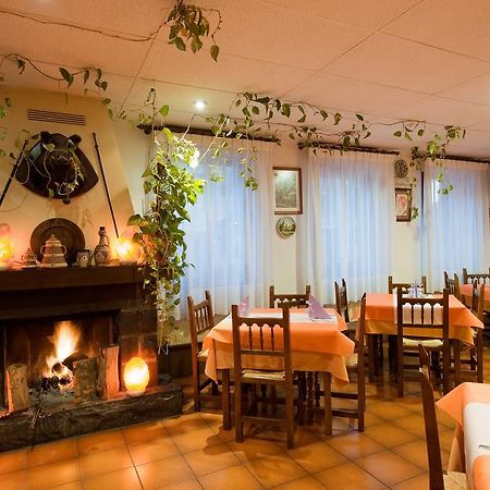 Hotel Castillo D'Acher Siresa Екстер'єр фото